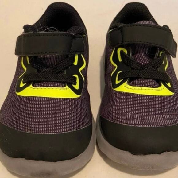 Nike Kids Explore Strada Pre School Fashion Sneaker Size 5.5C - Picture 4 of 8